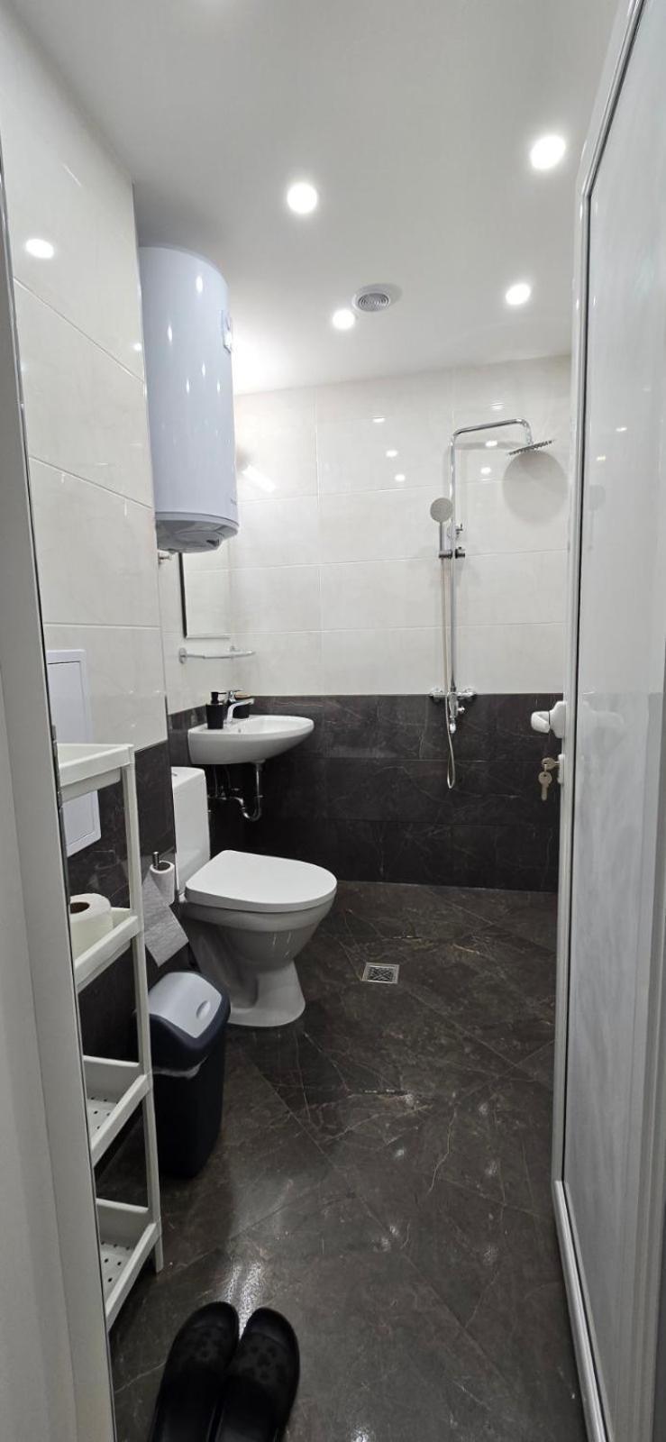 Apartment щастлив дом 2 *